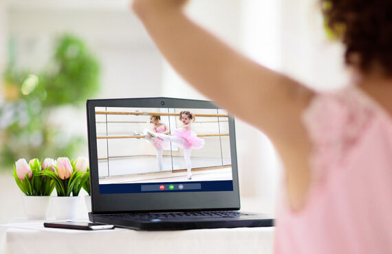 オンラインレッスンでおうち時間を有意義に | 夢を応援する目黒のバレエ教室・Etude